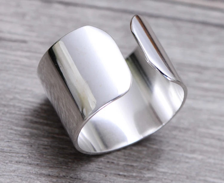 Smooth Elegance Ring