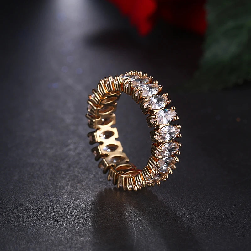 Sparkling Ring