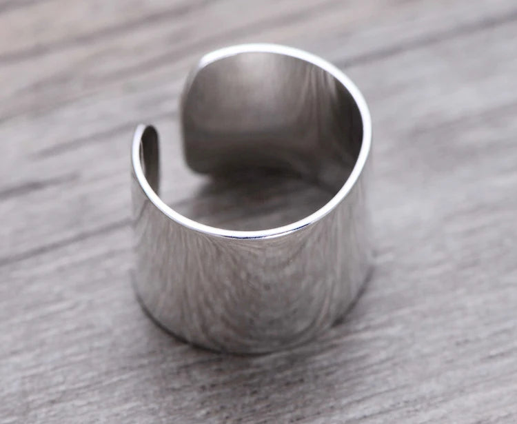 Smooth Elegance Ring